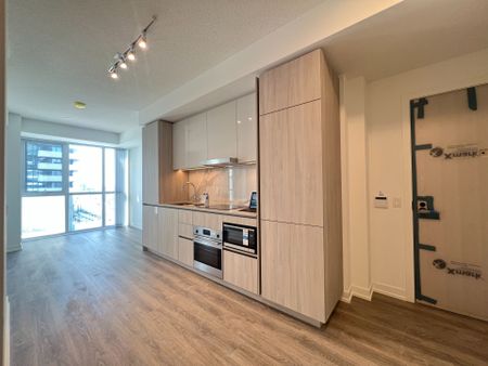 For Lease - 8 Interchange Way Unit# 701, Vaughan, Ontario - Photo 2