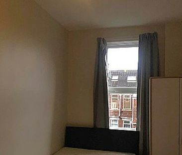 Flat to rent on - Photo 6