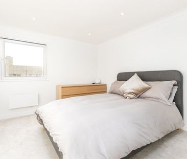 2 Bed Flat, Grand Union Heights, HA0 - Photo 3