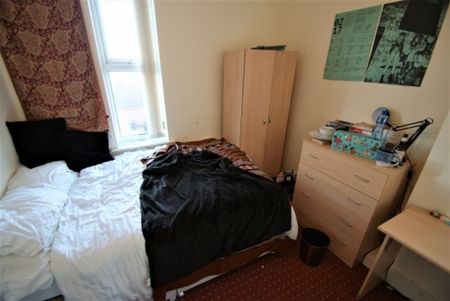 6 Bed - Leicester Grove, University, Leeds - Photo 3