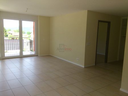 SUBVENTIONNÉ - Bel appartement de 2 pièces avec balcon - Photo 2