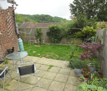 2 bedroom semi-detached house to rent - Photo 4