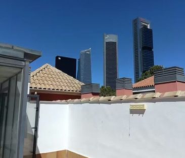 Calle de los Geranios, Madrid, Community of Madrid 28029 - Photo 2