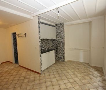 Appartement de 2.5 pièces au rez-de-chaussée - Photo 2