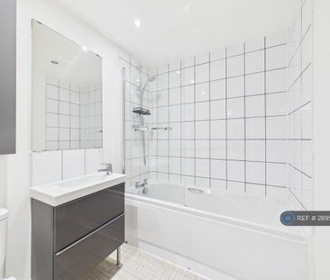 2 bedroom flat to rent - Photo 6