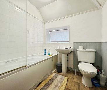 7 bedroom room to rent George Borrow Road, Norwich - Photo 4