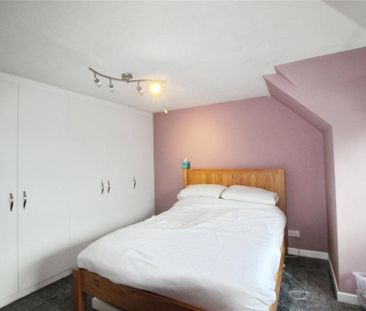 3 bedroom detached bungalow to rent - Photo 4