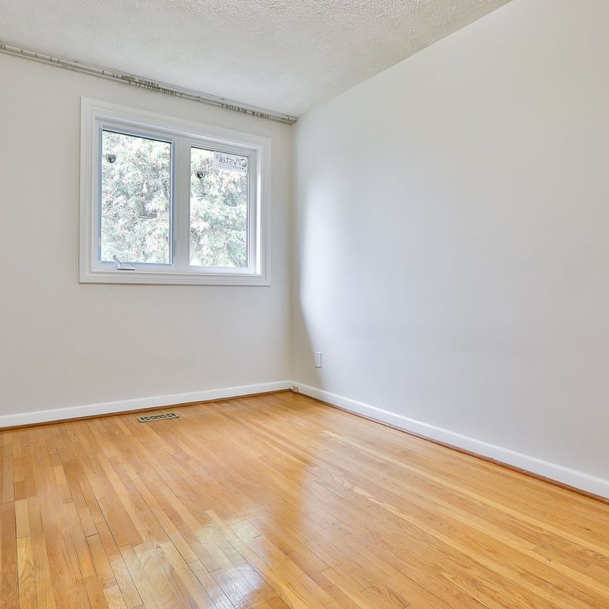 For Lease - 264 McConvey Drive, Richmond Hill, Ontario - Photo 1