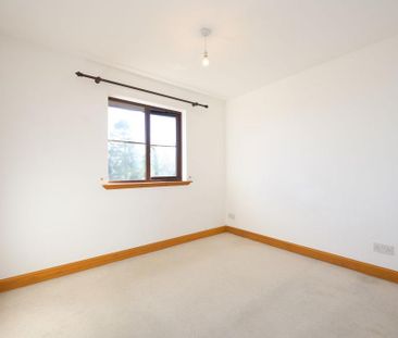 4 bedroom detached house to rent - Photo 4