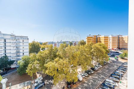 Apartamento T5 em Lisboa - Photo 2