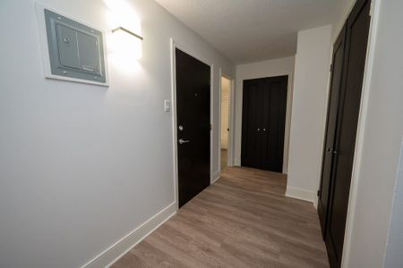 Willett Apartments - Photo 2