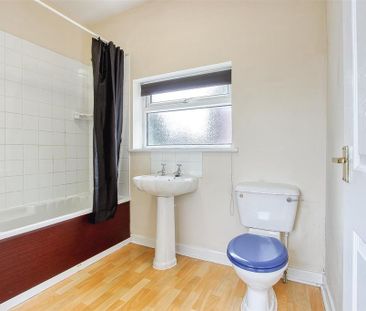 2 bedroom semi-detached house to rent - Photo 2