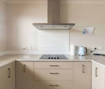 Modern Home in Huntington - Photo 2