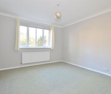 St. Annes Rise, Redhill, Surrey, RH1 - Photo 1