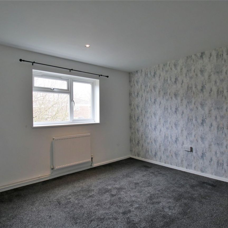 Woodhill Rise, Norwich, Norfolk - Photo 1