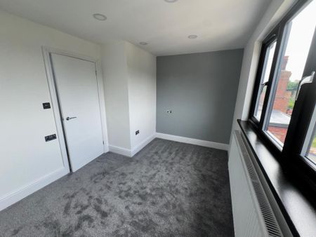 33a Sandy Lane, Wolverhampton, West Midlands, WV6 9EB - Photo 5