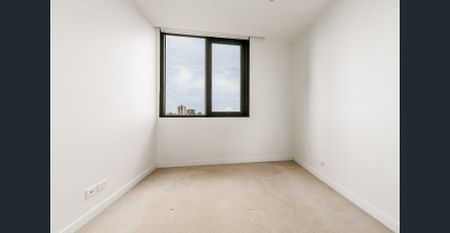 SENSATIONAL CITY VIEWS – LIVE THE EMPORIUM LIFESTYLE! - Photo 2