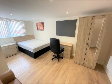 61 Laurel Road, Handsworth Wood, Birmingham, B21 9PB - Photo 2