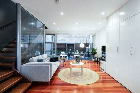 9D Collins Street, Beaconsfield NSW 2015 - House For Rent | Domain - Photo 3