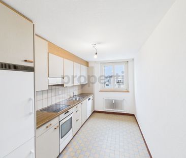 Luxurious 3-room penthouse apartment with balcony in Bottmingen - Photo 2