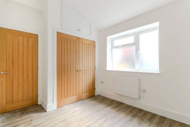 Windmill Hill, EN2, Enfield - Photo 1