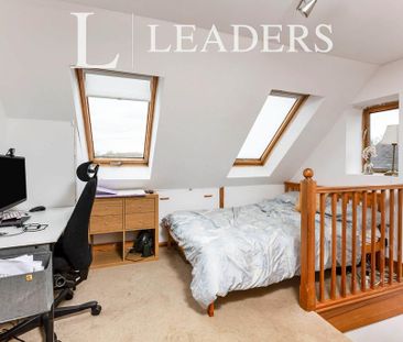 3 bedroom end of terrace house to rent - Photo 3