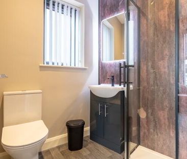 Room 2 Shared Accommodation, 80 Southwell Road, Room 2, Bangor, BT2... - Photo 4