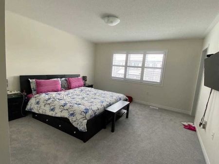 For Lease - 21 Circus Crescent, Brampton, Ontario - Photo 4