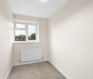 4 bedroom terraced house to rent - Photo 2