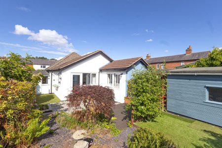 3 bedroom detached house to rent - Photo 2