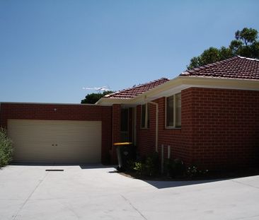 4-bedroom shared house, Bennett Street - Photo 1