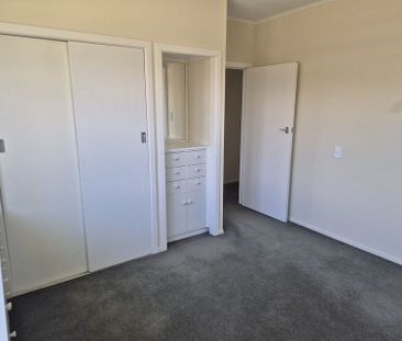 Tidy two double-room apartment super close to CBD - Photo 2
