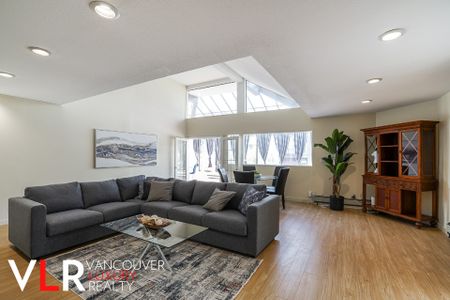 None in West Vancouver, BC - Photo 4