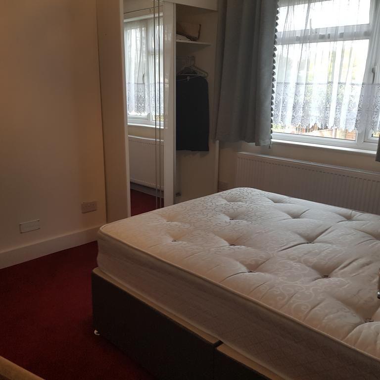 2 bedroom house share to rent - Photo 1