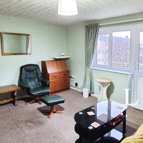 3 bedroom flat to rent - Photo 1