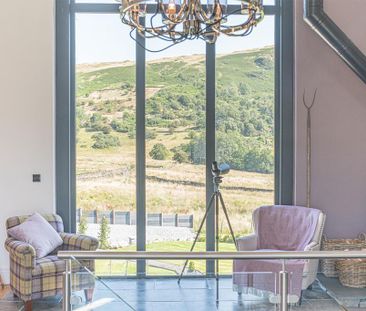 4 bedroom barn conversion to rent - Photo 1