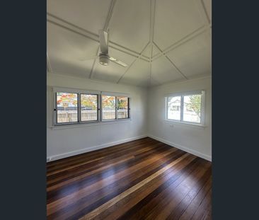 Newly Painted Comfortable Home in Svensson Heights! - Low Maintenan... - Photo 3