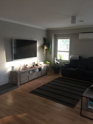 Point Cook - Photo 1