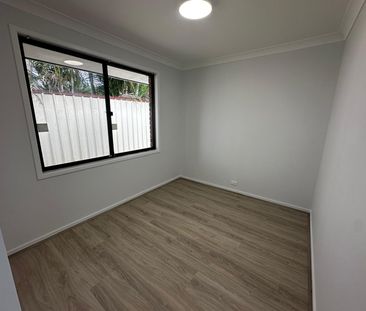 Single Storey Home - Photo 1