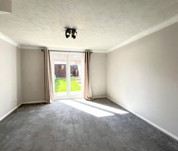 2 bedroom terraced house to rent - Photo 2