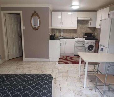 Valley Road, Rickmansworth, WD3 - Photo 3