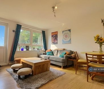 3 bedroom flat to rent - Photo 2