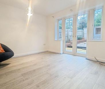 2 bedroom semi-detached house to rent - Photo 5