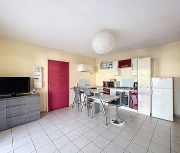 Location Appartement 2 pièces Meublé 39m² AJACCIO 20090 - Photo 2