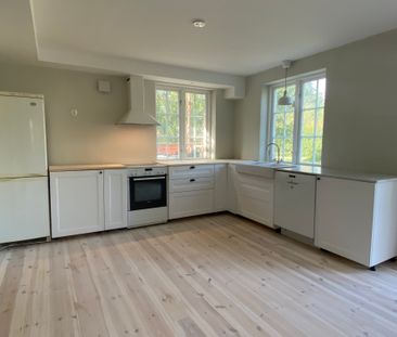 Drottningvägen, Saltsjö-Boo - Photo 2