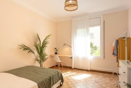 Carrer de Casanova, Barcelona, Catalonia 08011 - Photo 4