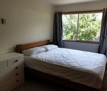 1BR Apt furnished with tranquil Harbour Views - Photo 2