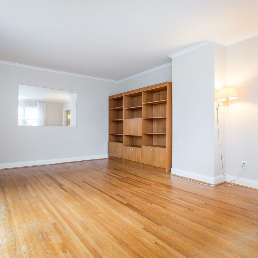 For Lease - 26 Forty First Street, Toronto, Ontario - Photo 1