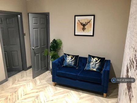 2 bedroom flat to rent - Photo 4