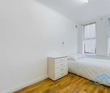 RM2 Plashet Road | Plaistow | London | E13 0PU - Photo 2